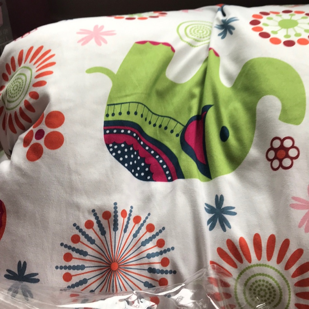 Bedding - Picture 3 of 7